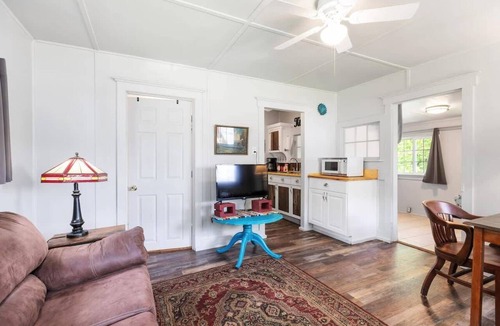 Rockaway Beach House | Historic Water's Edge Cottage 10