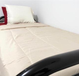 East Little Havana Hostel | Hola - Brickell- Bayside Wynwood - Downtown FREE DINNER - WiFi - Female Dorms and Male Dorms - No Mixed