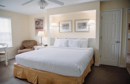 Canyon Lake Hotel | Holiday Inn Club Vacations Hill Country Resort at Canyon Lake