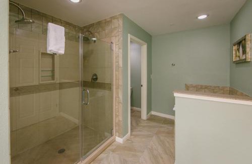 Canyon Lake Hotel | Holiday Inn Club Vacations Hill Country Resort at Canyon Lake