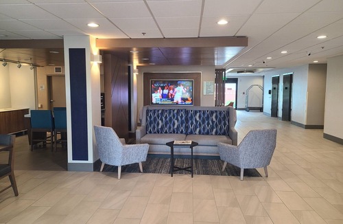Survey Creek Hotel | Holiday Inn Express & Suites Ft. Lauderdale N - Exec Airport by IHG