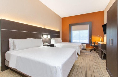Silver Springs Hotel | Holiday Inn Express and Suites Silver Springs - Ocala by IHG