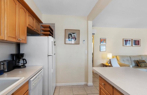 East Fort Lauderdale Hotel | Holiday Isle Yacht Club