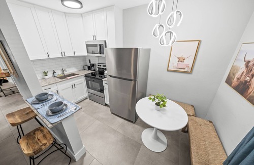Victoria Park Apartment | Holiday Park by Lowkl