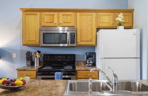 Branson Condo | Holiday Ridge Retreat Duo | Holiday Hills Branson | Golf Resort | Outdoor Pools