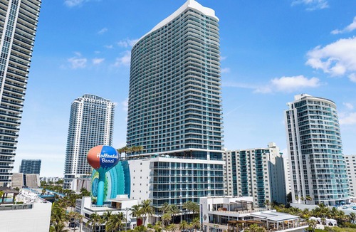 Hollywood South Central Beach Apartment | Hollywood Beach Condos