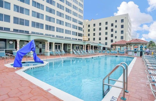 Hollywood Apartment | Hollywood Beach Tower - Hotel Room
