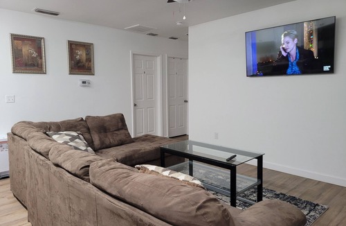 Tallahassee Apartment | Home [5B/2B]: one unit of a duplex near FSU-2 [126]