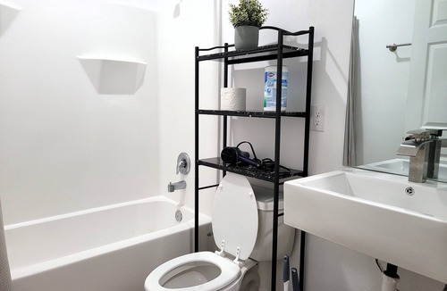 Tallahassee Apartment | Home [5B/2B]: one unit of a duplex near FSU-2 [126]