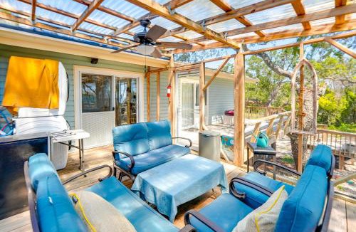 Alligator Point House | Home Near Beach in Alligator Point: Rooftop Deck!