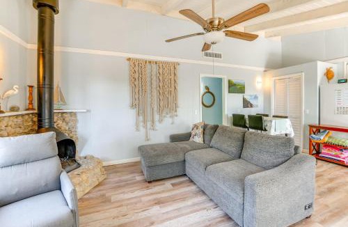Alligator Point House | Home Near Beach in Alligator Point: Rooftop Deck!
