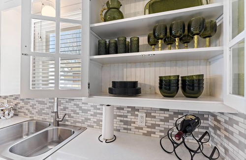 Galveston House | Home on the Isle - Central Location to Beach & Strand