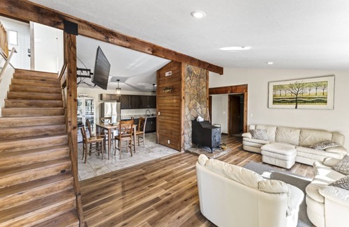 Forsyth House | Home w/HUGE deck & winter Bull Shoals views. Close to boat ramp, SDC, Branson