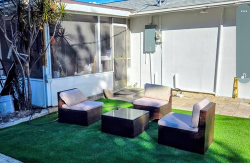 Bayshore Gardens House | Home with pool, 3 Bedroom, 2 bathroom and 1 living room at Bayshore Gardens.
