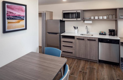 Clearwater Hotel | Home2 Suites By Hilton Clearwater St. Petersburg Ulmerton Rd