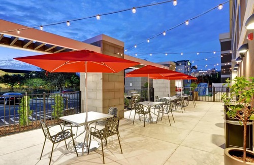 Terrace Park Hotel | Home2 Suites By Hilton Tampa USF Near Busch Gardens