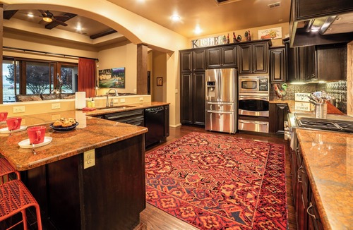 Mesilla Park House | Hot Tub, 3 Kings, Winery 5 Min, Farm & Mountain Views, Pets Ok