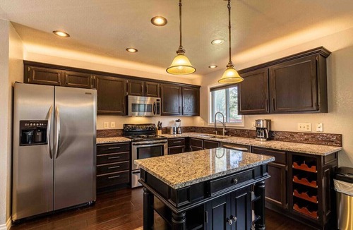Colorado Springs House | Hot Tub | Theater | Firepit | Gym | Yard | Foosbal