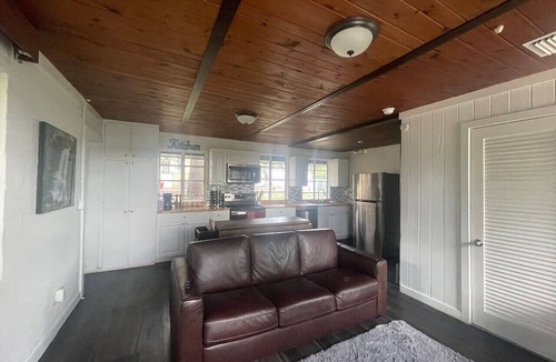 Lake Wales House | Hotel Style Lakeview Cottage 3BR Heated Pool