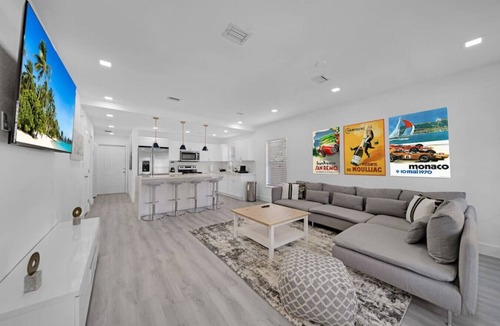 Overtown House | HotTub I BBQ I Nespresso I Fast Wi-Fi