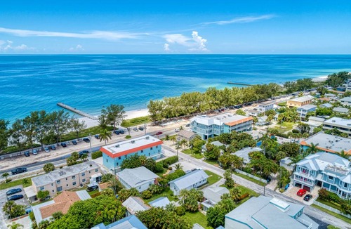 Bradenton Beach House | House ∙ 2 bedrooms ∙ 5 guests