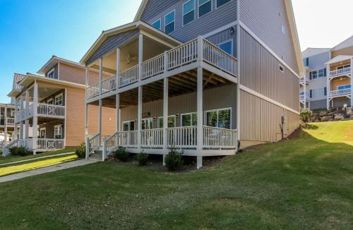 Leesburg House | House #44 Dock Holiday (no pets) Lakefront Private Boatslip