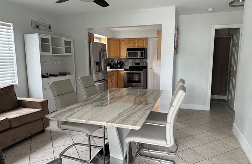 Driftwood House | House close to Hard Rock Casino, Airport, Beaches and more