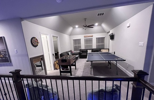 Irving House | House with a Theater, Game Room and Fireplace!