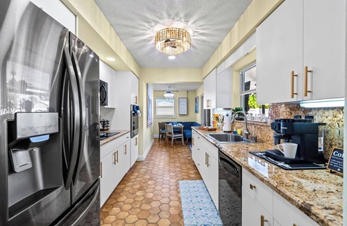 Lighthouse Point House | Htd Pool, Tiki Hut, Putt-Putt, Billiards, Pergola