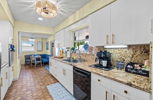 Lighthouse Point House | Htd Pool, Tiki Hut, Putt-Putt, Billiards, Pergola