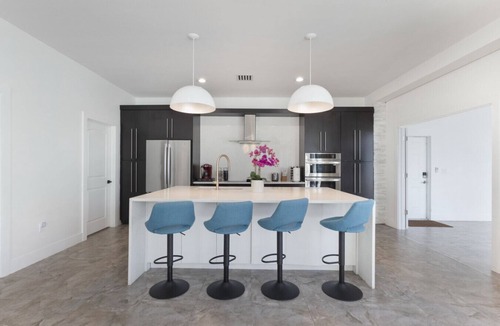 Hunt Club House | Huge Family Retreat w/Heated Pool & Games