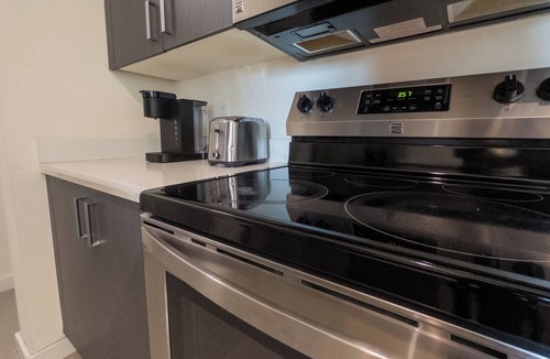 East Little Havana Apartment | HUGE WEEKLY & MONTHLY DISCOUNTS - Luxury Building with all the best amenities!