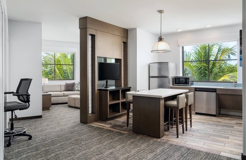 Naples Hotel | Hyatt House Naples/5th Avenue