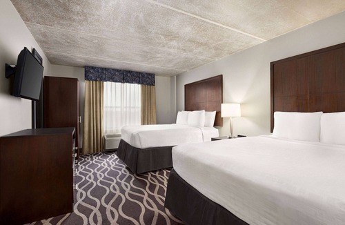 Park Central Hotel | IBAN Dallas Park Central Hotel, Trademark by Wyndham