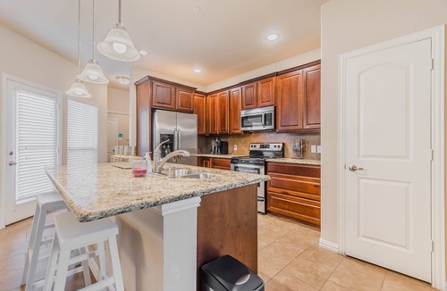 Irving House | Iconic Irving 3BD Home w/King Bd Near DFW+Airport
