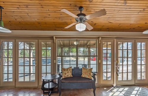 Westminster House | Iconic Texas Country Retreat