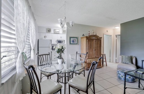 Marco Island Condo | Idyllic Condo | Brief Walk to Beach & Restaurants