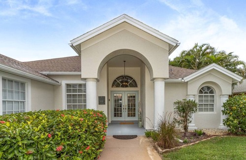 Central Naples House | Imagine Villa * where Sunshine Dreams come true