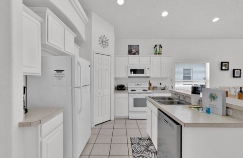 Four Corners Villa | In Orlando area, large Family Friendly Home - Close to Disney