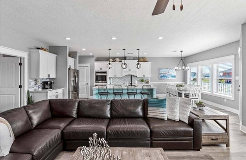 Indian Beach House | Insta-ahhh Private Pool Pet Friendly Oasis Steps to Beach