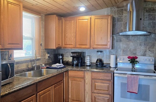 Oak Hill House | INTERCOASTAL WATERFRONT 3 BED/2 BATH WITH DOCK AND LAUNCH