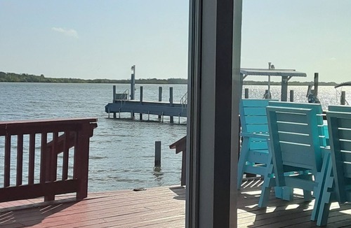 Oak Hill House | INTERCOASTAL WATERFRONT 3 BED/2 BATH WITH DOCK AND LAUNCH