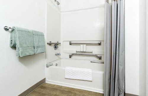 Norcross Hotel | InTown Suites Extended Stay Atlanta GA - Norcross