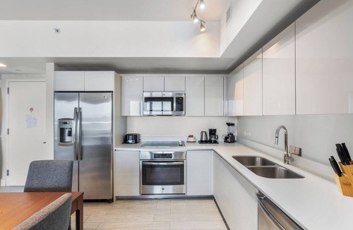 Hallandale Beach Apartment | ★ Intracoastal Dream Stay/Stylish 2BR with Spectacular Views-25 min to FIFA!