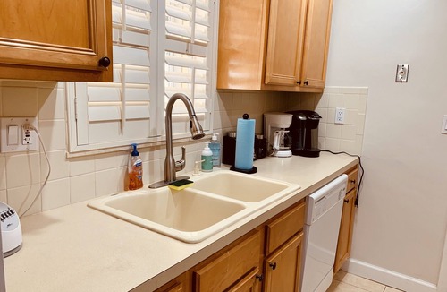 Deerfield Beach Apartment | Intracoastal Key West style Apartment- Walk to beach and restaurants