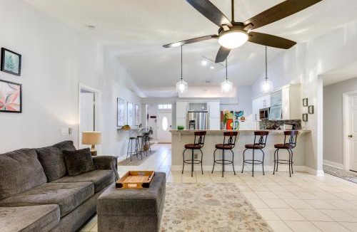 Jensen Beach House | Inviting Jensen Beach Home w/Screened-In Patio!