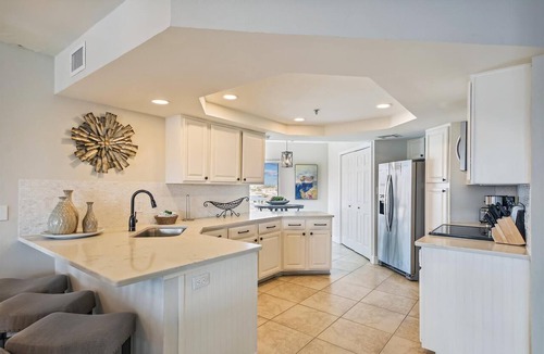 Holiday Isle Condo | IR 619 3 bed/2 bath. Unit comes with Free Beach Service