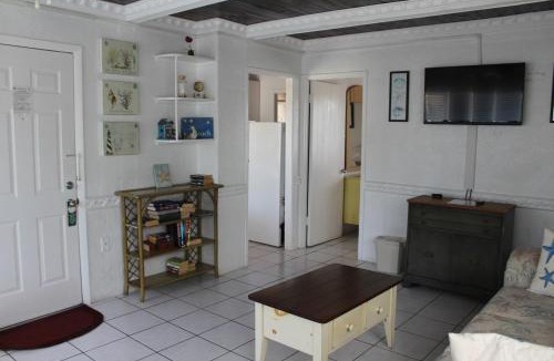 Venice Hotel | Island Breeze Inn - Venice