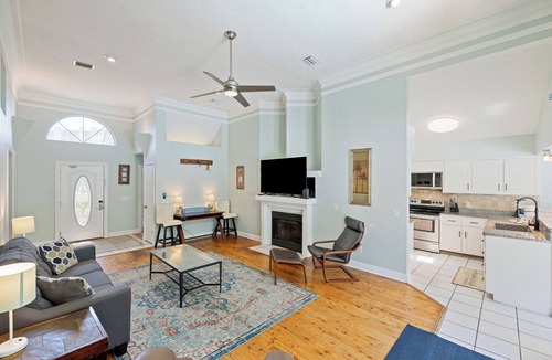 El Centro Beach House | {It's A Shore Thing} | POOL | Dogs OK! | Few Blocks 2 Beach