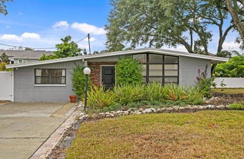 Palma Ceia West House | Jasmine Oaks Retreat in beautiful South Tampa